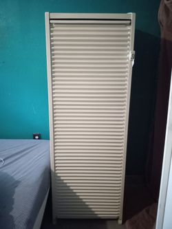 Storage organizer with key