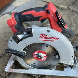 M18 Milwaukee Brushless Circular Saw