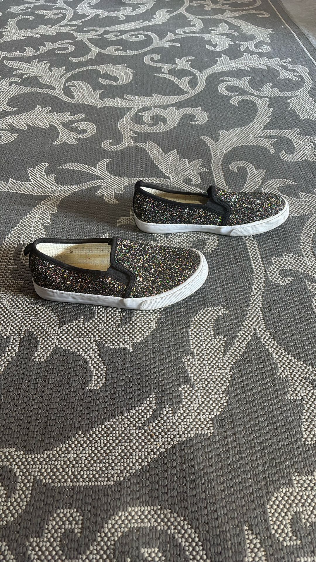 Girls Slip On Glitter Shoes Size 4