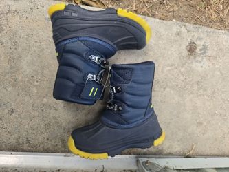 Snow boots, toddler size 8, "sketchers"