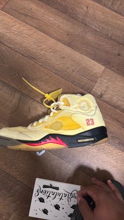 Off white Jordan gives