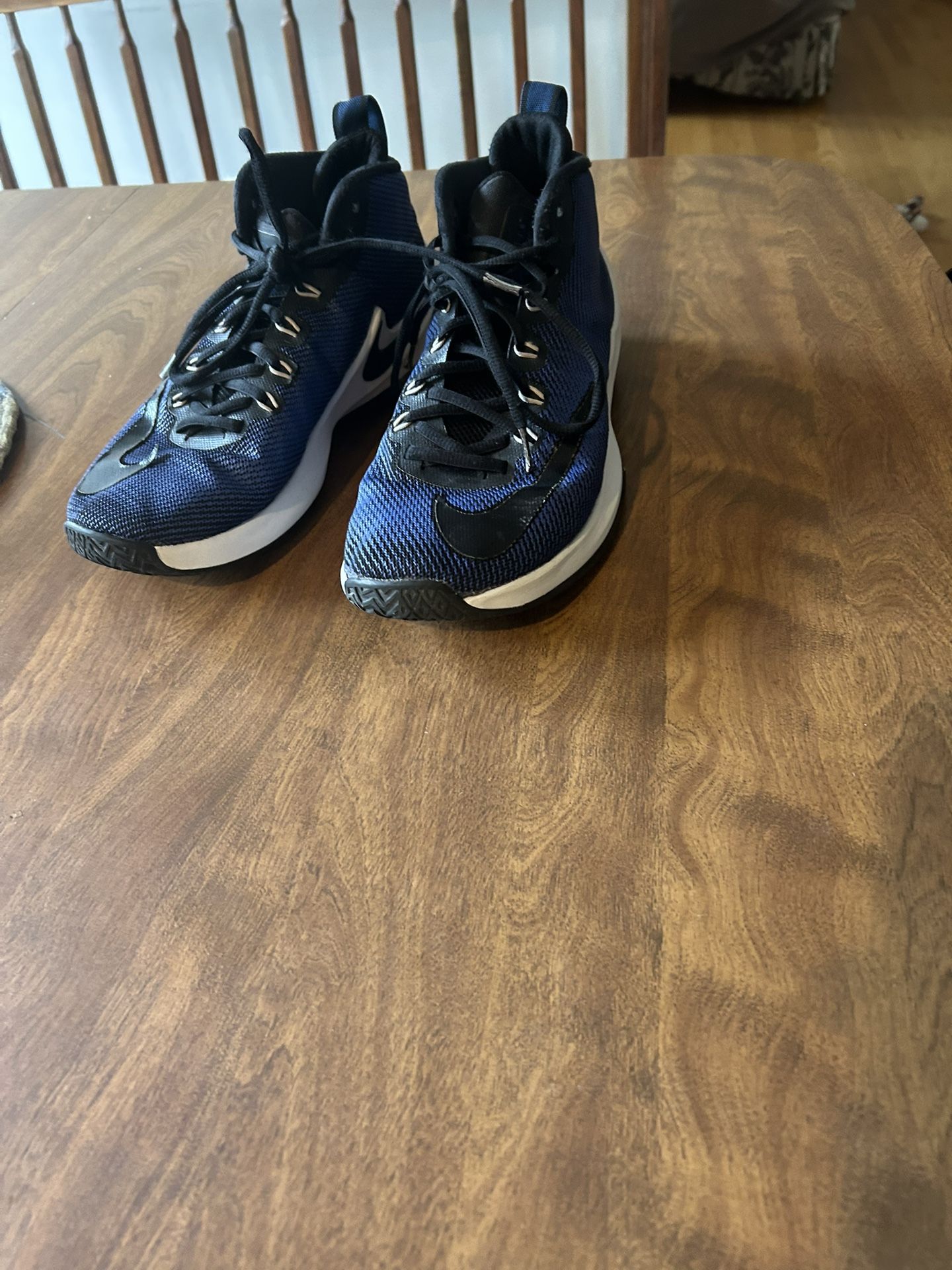 Air Maxes Men’s Size 11