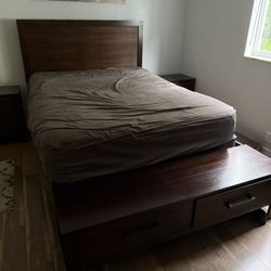 Queen Bedroom Set 