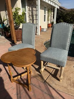 Accent Table & Chairs