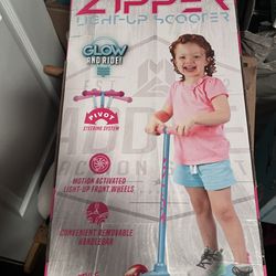 Girls “Zipper” scooter…Brand New