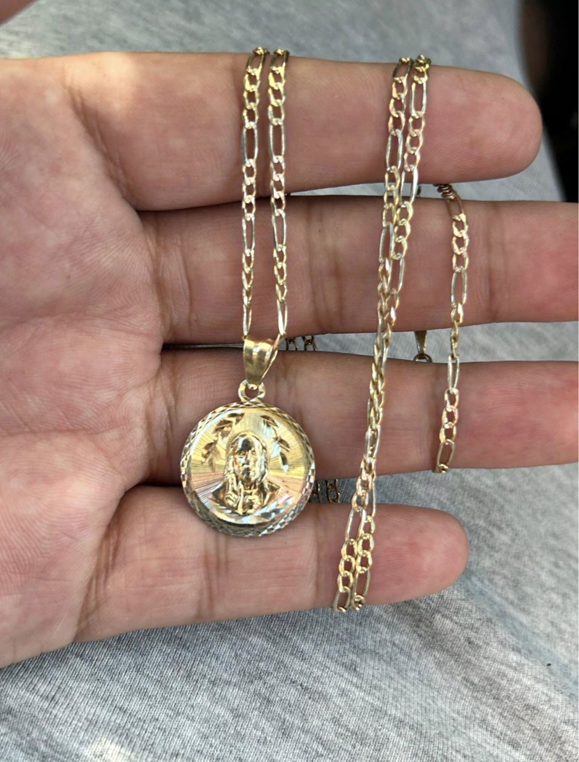 14kt Chain With Jesus Pendant 