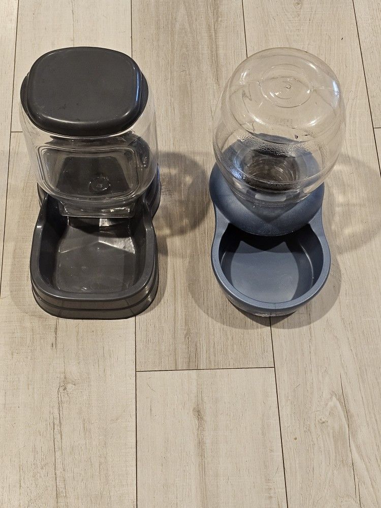 Cat Dog Water & Food Dispenser.