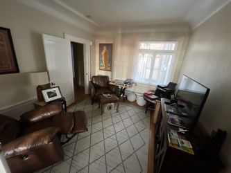 Moving sale