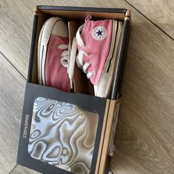 Pink Converse Chuck’s  Baby Girls Shoes Size 4 Crib Shoes