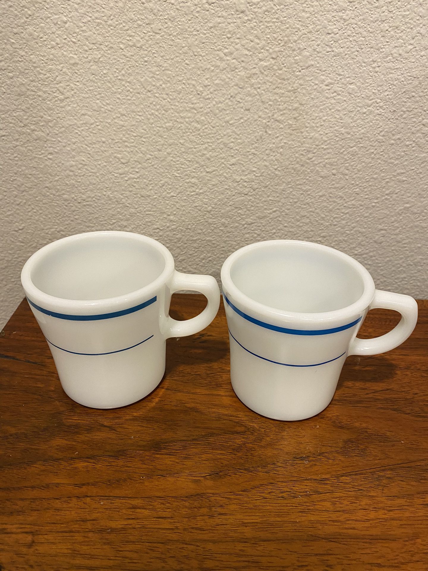 2 Vintage Pyrex Mugs