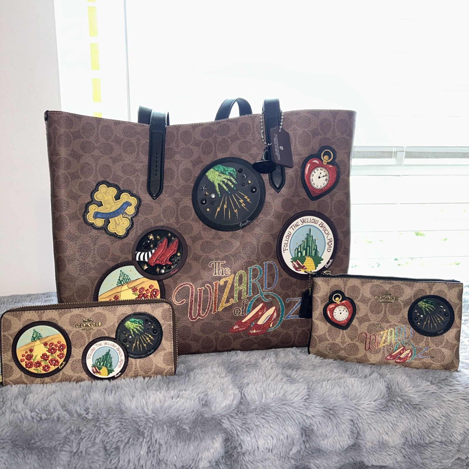 Limited Edition Wizard Of Oz Coach Tote Wallet And Wristlet