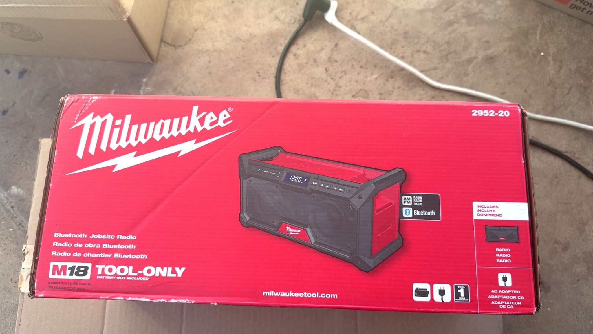 Milwaukee M18 18V Lithium-Ion Cordless Jobsite Radio