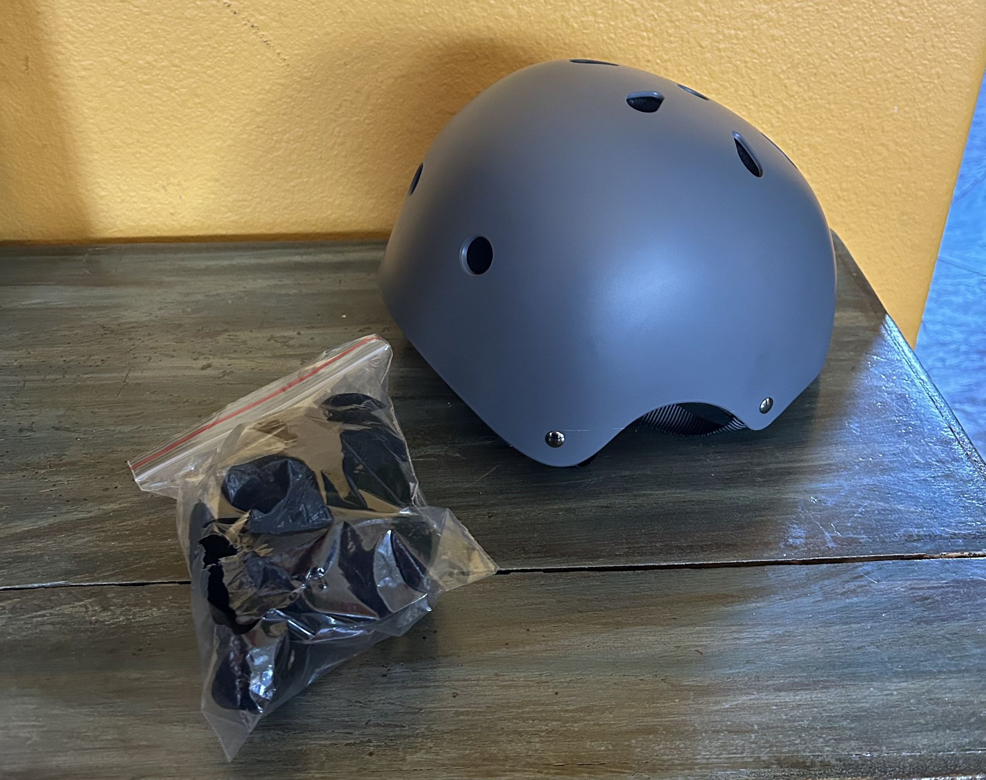 New Kids Small Grey 48-54 cm Adjustable Helmet Bike/ Skate 