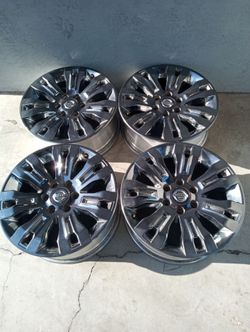 2022 Nissan Titan wheels 20"