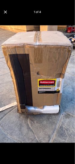 New Rubbermaid defenders heavy duty st12 asking $150  thanks commercial size 2 ft top x 1 ft x 1 ft