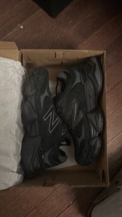 New Balance 9060 Size 7.5