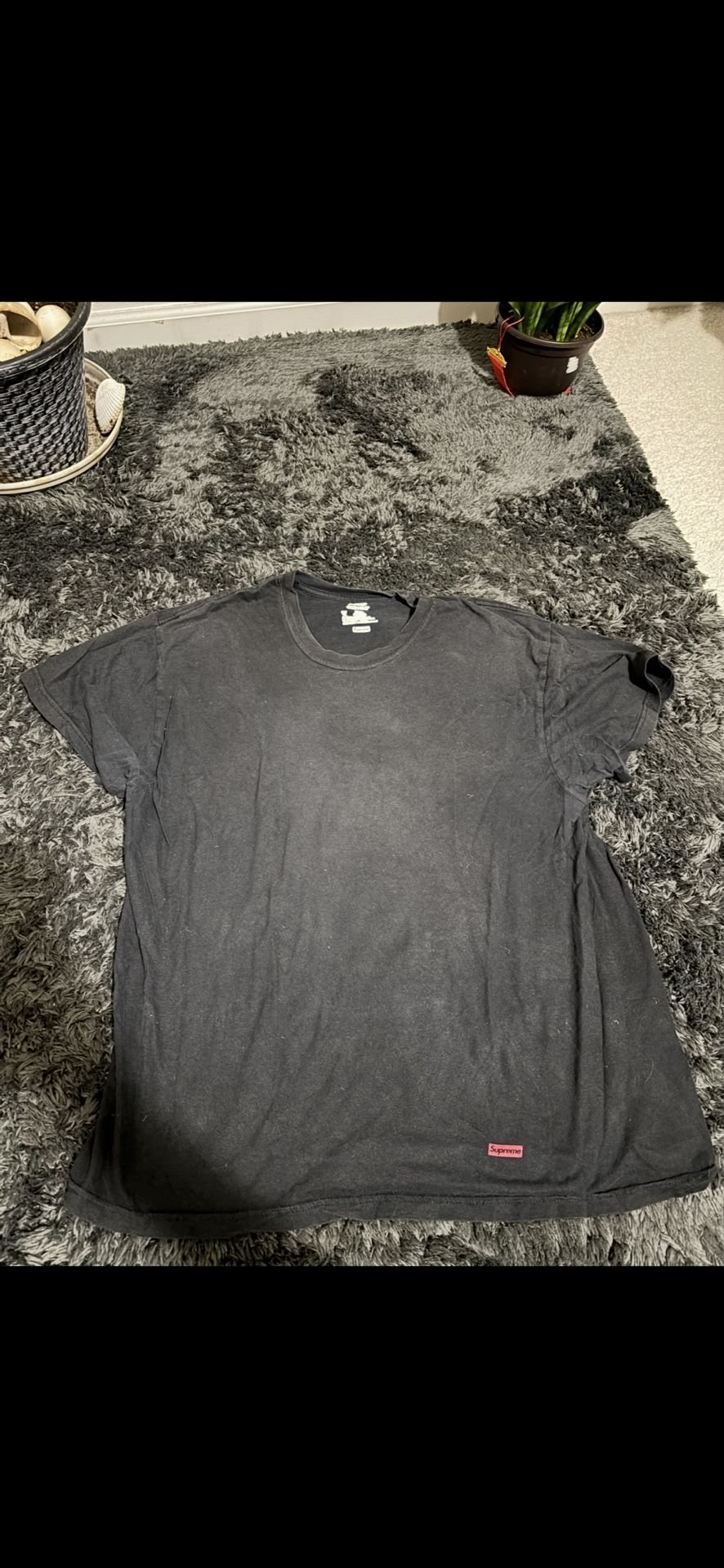 Black Hanes Supreme Tshirt