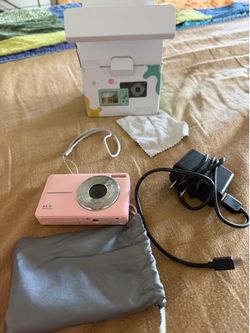 32 GB Pink Digital Camera