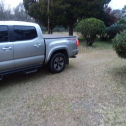 Tonneau Cover 2016 To 2023 Toyota Tacoma Hardcover OEM