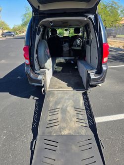 2014 dodge grand caravan Wheel chair access