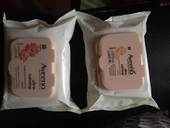 Aveeno wipes set $8