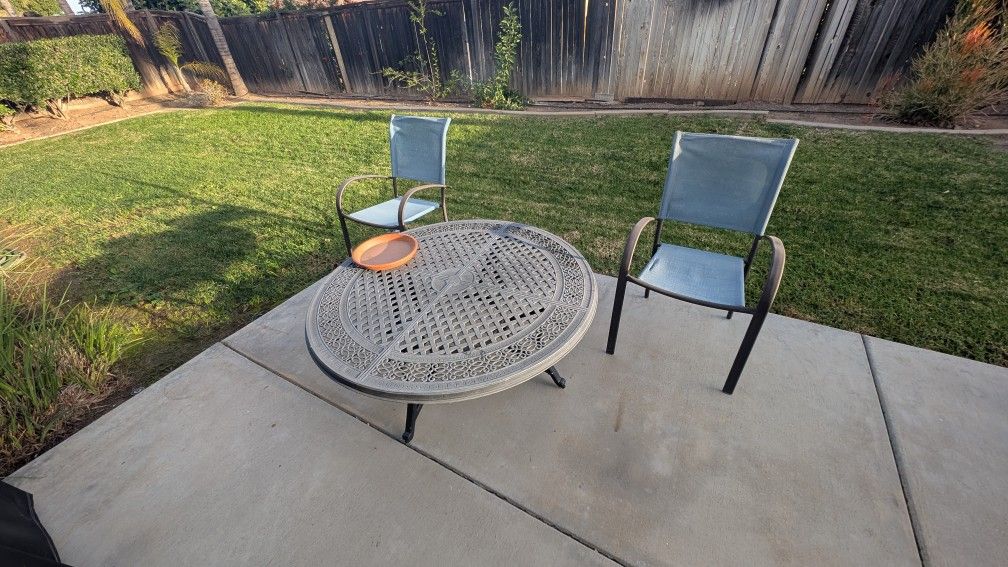 Outdoor Coffee Table And 2 Chairs