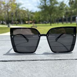 Sunglasses/ Lentes de sol