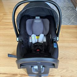 Graco Snugride Infant Car seat And Anti Rebound Base 