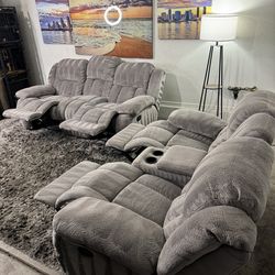 * Like New * Living spaces 2pc Modular could reclining couch & love seat ( free delivery )