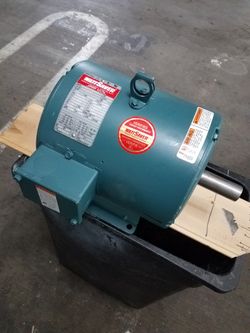 MOTOR INDUSTRIAL LEESON NUEVO SIN USAR MODELO# C182T17DB37C CAT #131519.00