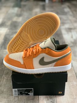 Jordan 1 Low SE Light Curry Mens Size 9