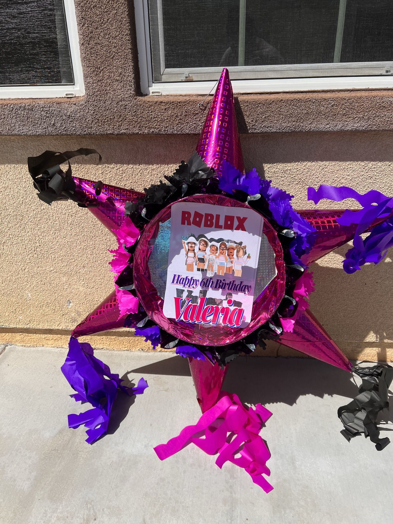 Piñata, Trade Roblox Flee the Facility Items