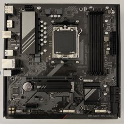 Gigabyte B650M D3HP Motherboard