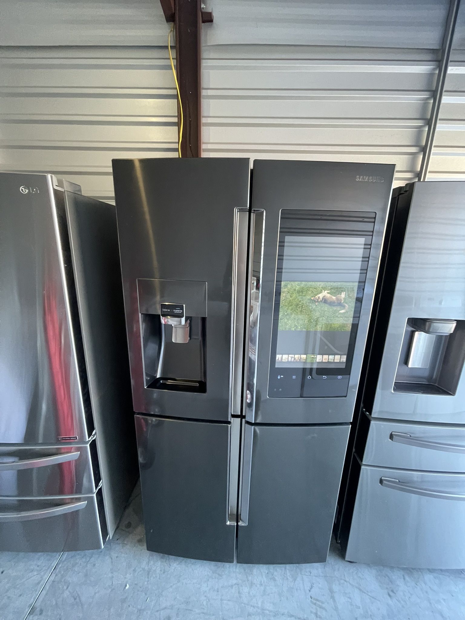 Samsung Fam Hub Black Stainless Steel Refrigerator