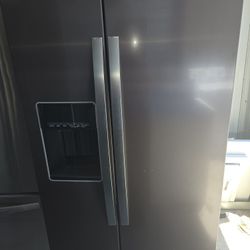 Fantastic Whirlpool Counter Depth Refrigerator 36 In Wide Brand New Never Used $2300 At The Store
