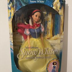1992 Snow White Barbie 
