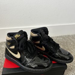 Jordan 1 Black Metallic Gold Size 6Y