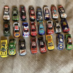 24 NASCAR SERIES Cars
