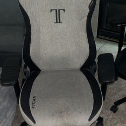 Secret lab Titan Gaming Chair 