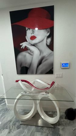 Mesa y cuadro
