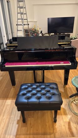 Yamaha baby grand 5’8”