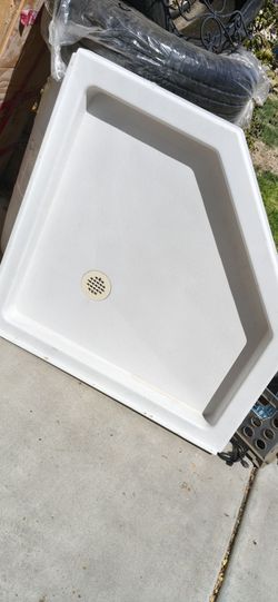 Corner shower
