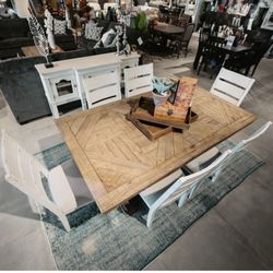 Grindleburg Light Brown Rectangular Dining Room Set (Dining table and Chairs