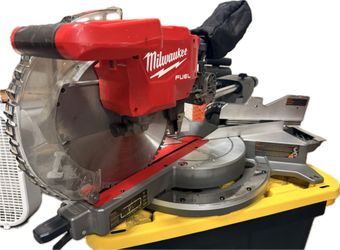 Milwaukee M18 FUEL 12”Duel-Bevel Sliding Compound Miter Saw 2739-20