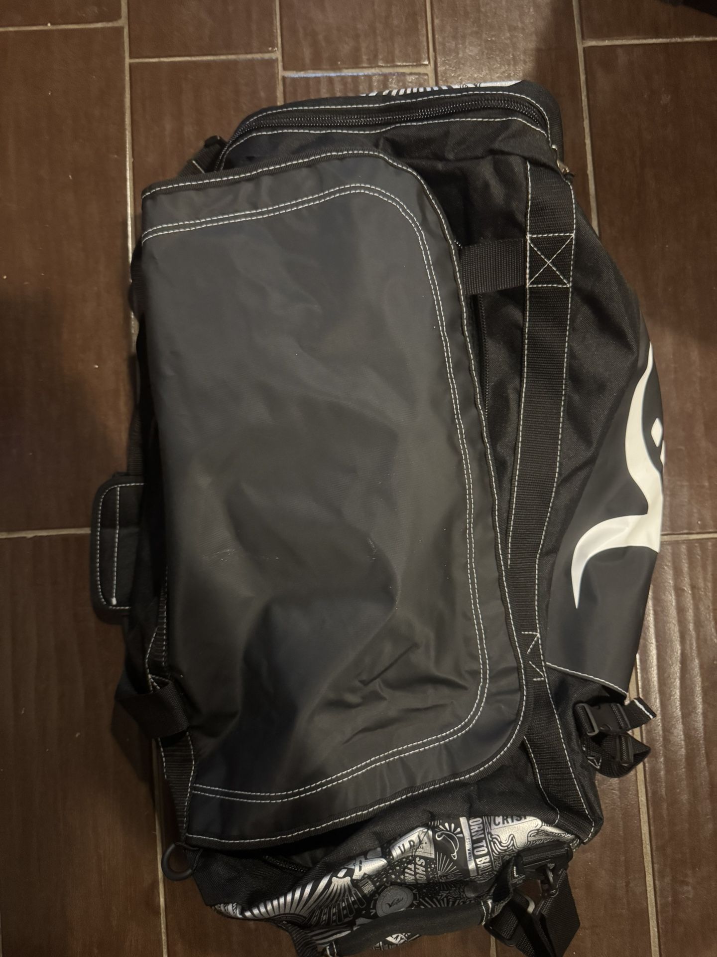 Victus dna Duffle