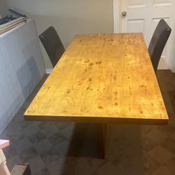 Dinning Room Table And Chairs 
