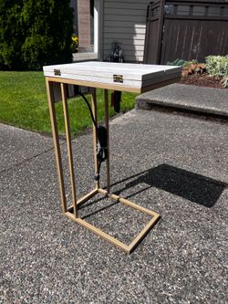 Tainoki Flip-Top C-Shapedg Side Table with Power Outlets