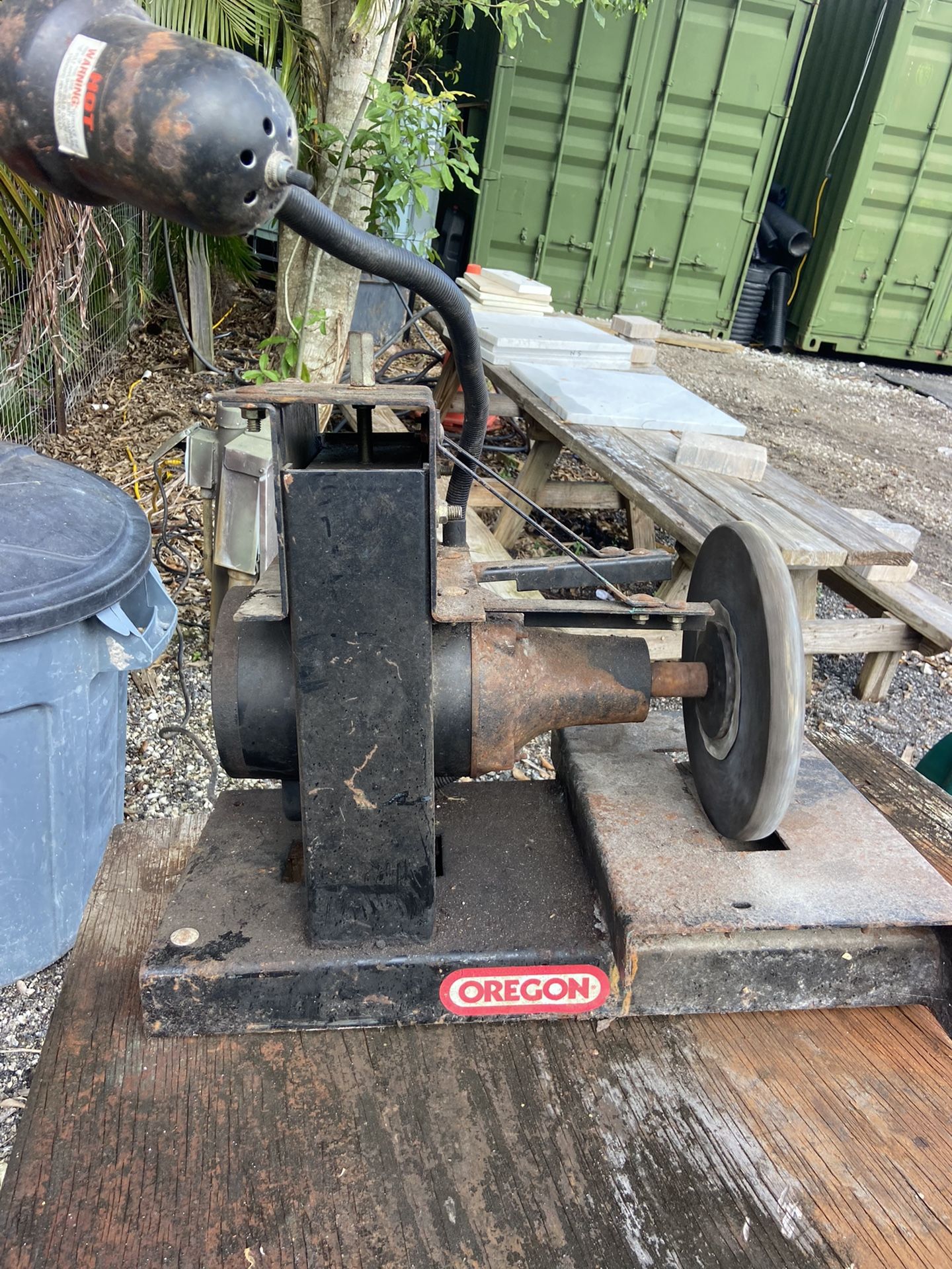 Mower Blade Sharpener / Afilador para cuchillas de podadora