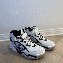 (Authentic) Louis Vuitton LV2 NBA collab Virgil Abloh Trainer Sneaker Men’s size 9.5 10 Off White