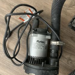 Flotec FP0S2600RP - 36.6 GPM 1/4 HP (1") Stow & Flo™ Utility Pump Kit